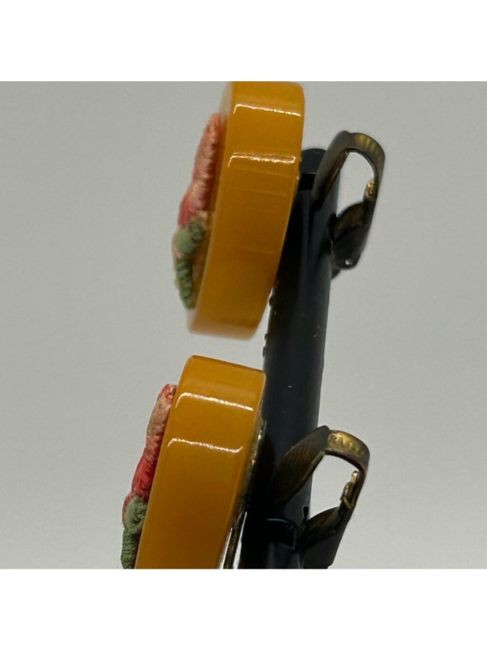 Bakelite Clip-On Earrings  Butterscotch Pink & Green Embroidered Floral Vintage - Picture 15 of 15